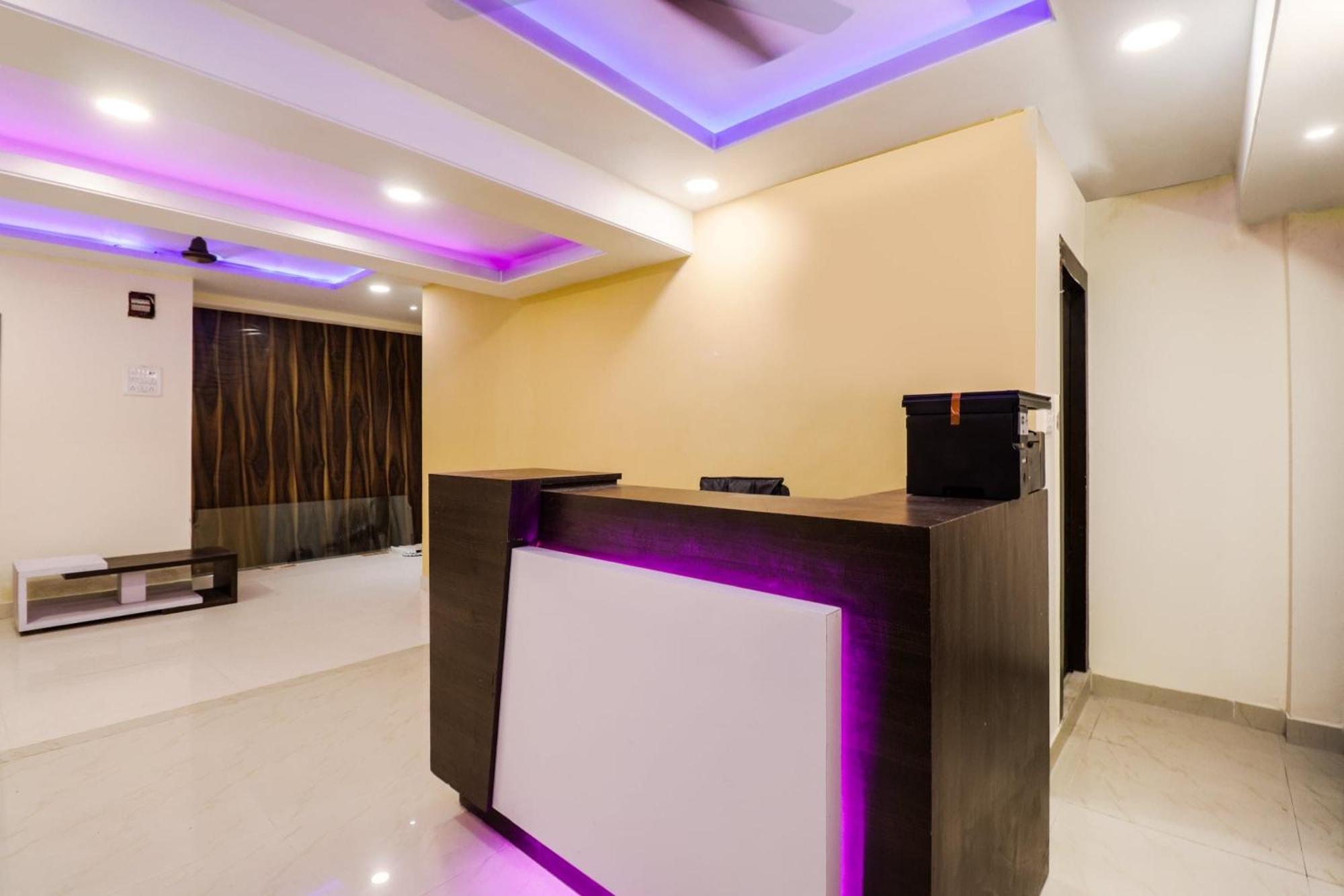 Hotel O Kuber Residency Near Birla Mandir Calcutta Buitenkant foto